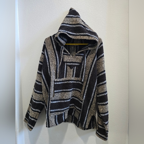 Baja pullover jacket tan, black and white like new size large - Picture 1 of 3